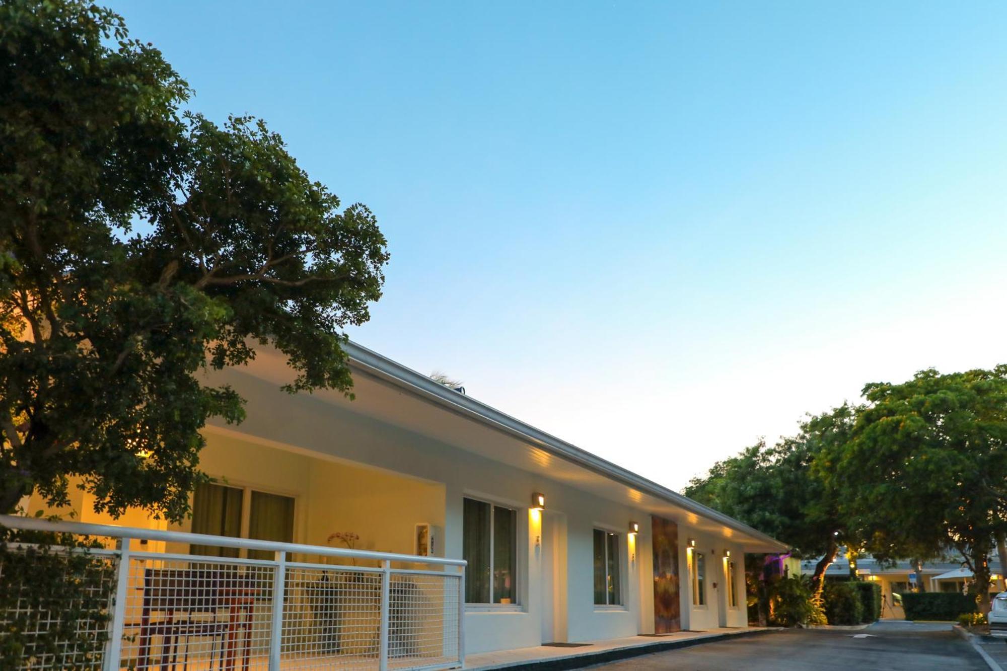 Orchid Key Inn - Adults Only Key West Bagian luar foto